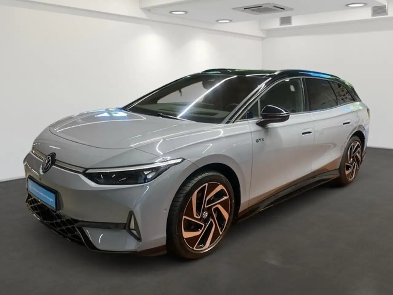 Volkswagen ID.7 Tourer GTX 4Motion 250kW - Pano HUD SHZ IQ.Drive N — photo 1 of 10