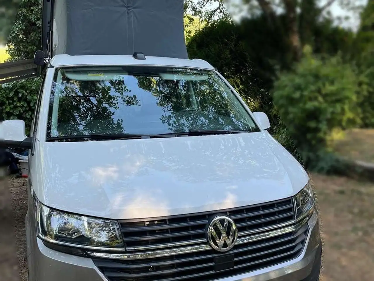 Volkswagen T6 California 2.0TDI BMT Beach Camper 81kW — photo 1 of 9