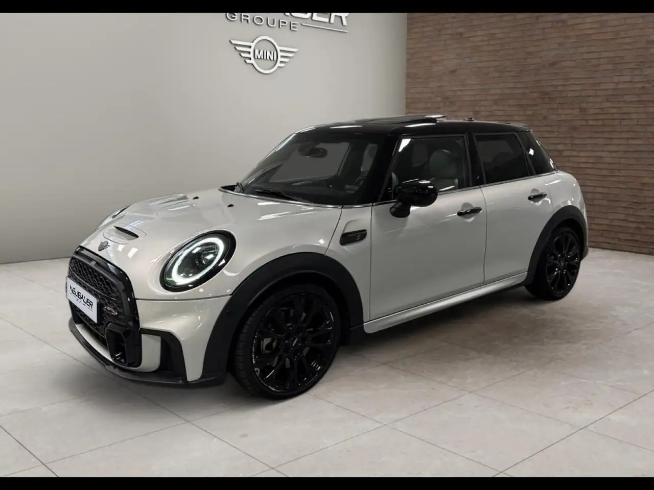 MINI John Cooper Works Cooper S 178ch John Cooper Works BVA7 — photo 1 of 20