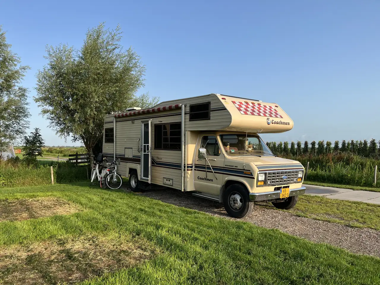 Ford Ford Coachmen Camper — photo 1 of 13