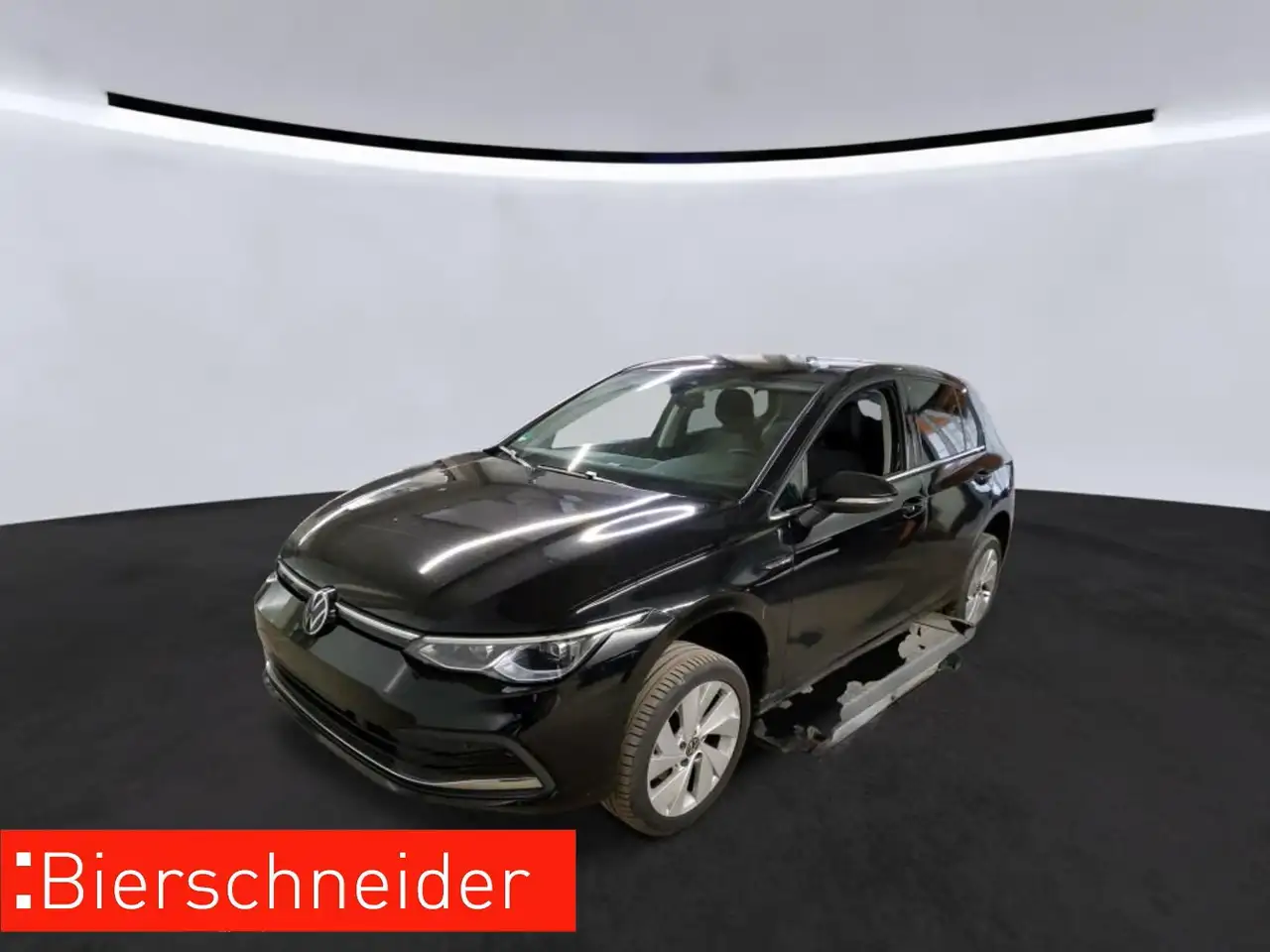 Volkswagen Golf 8 1.5 TSI Style LED APP-CONNECT PDC KAMERA — photo 1 of 12