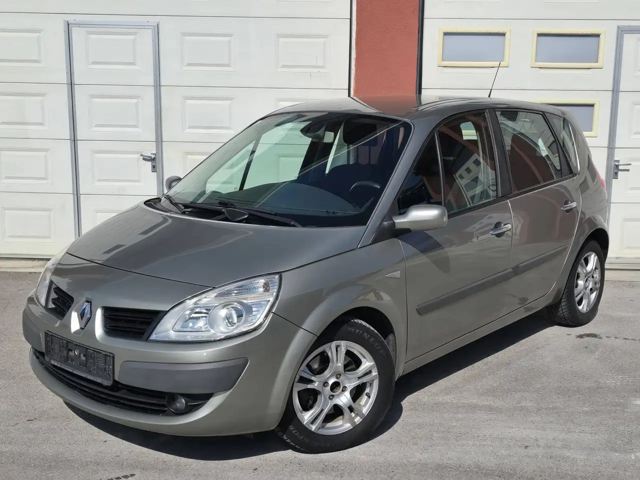Renault Scenic II Dynamique 1,9 dCi DPF *Pickerl NEU bei Lucky Car* — photo 1 of 13