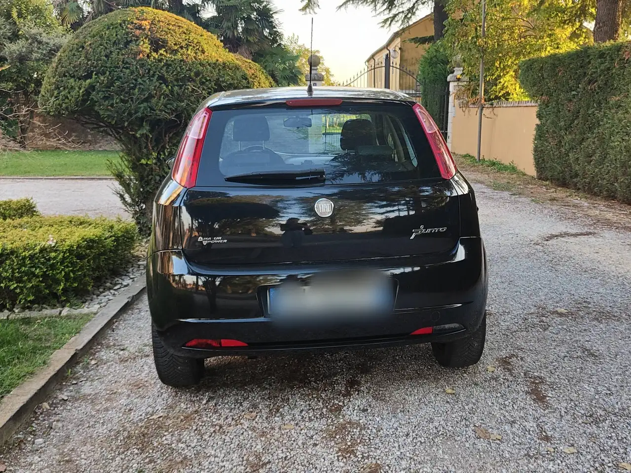 Fiat Grande Punto — photo 1 of 5