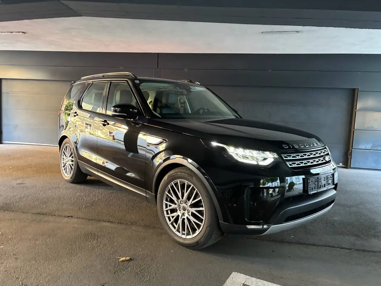 Land Rover Discovery Discovery 5 3,0 TDV6 HSE Aut. HSE *72.000KM*FINANZIERUNG MÖGLICH* — photo 1 of 35