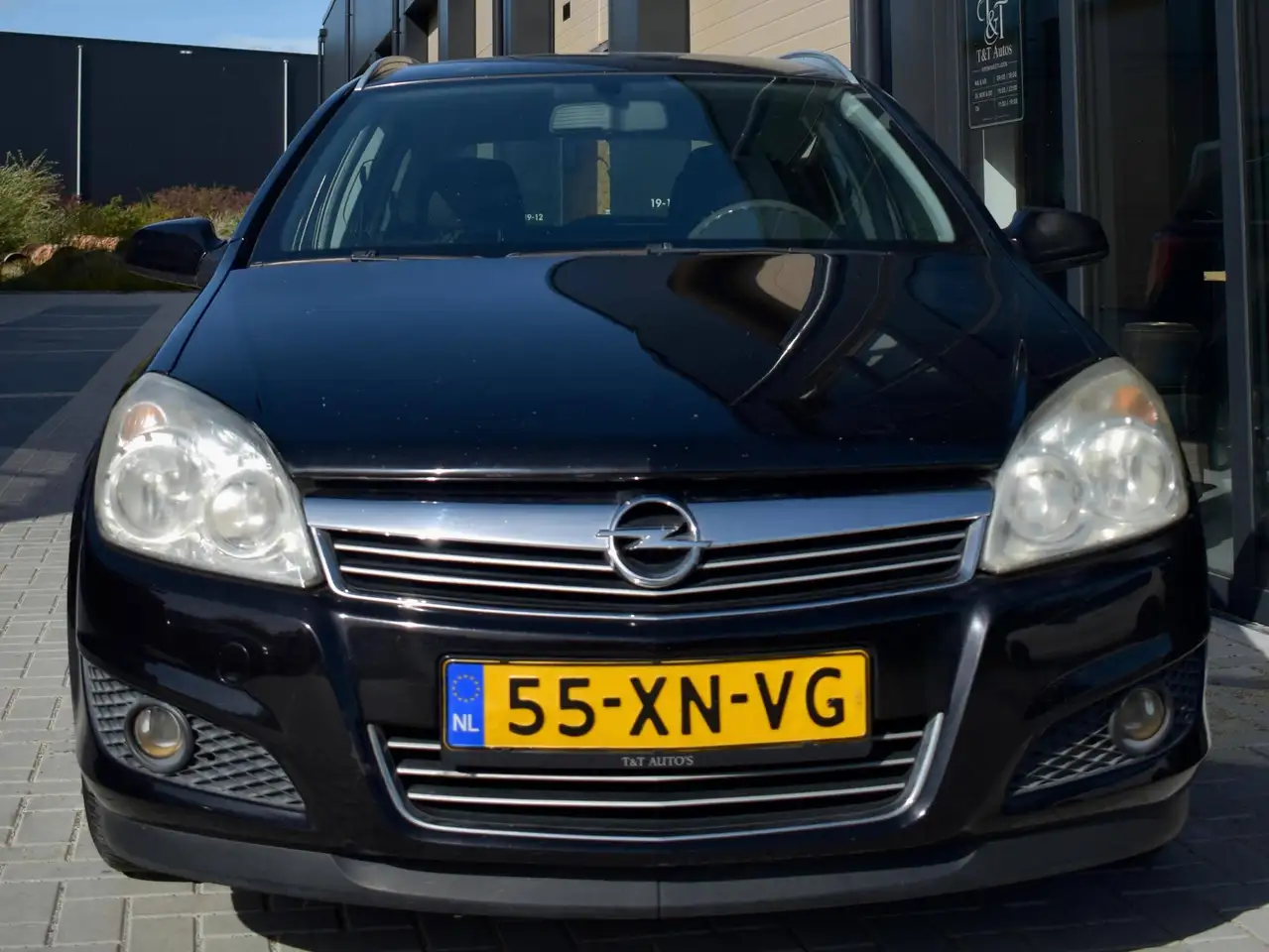 Opel Astra 1.6 Temptation — photo 1 of 13