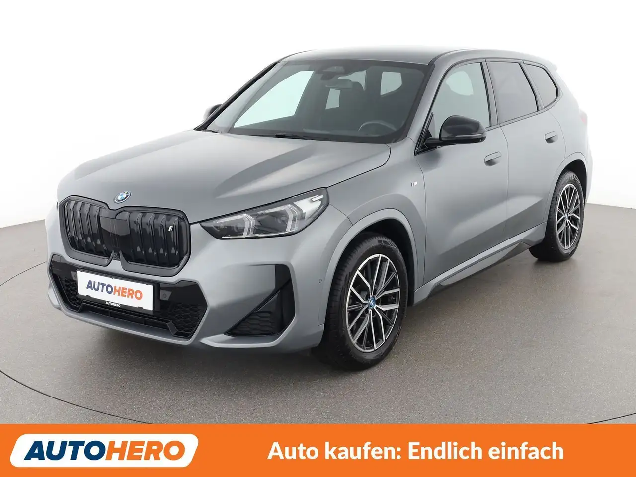 BMW iX1 xDrive 30 M Sport — photo 1 of 31