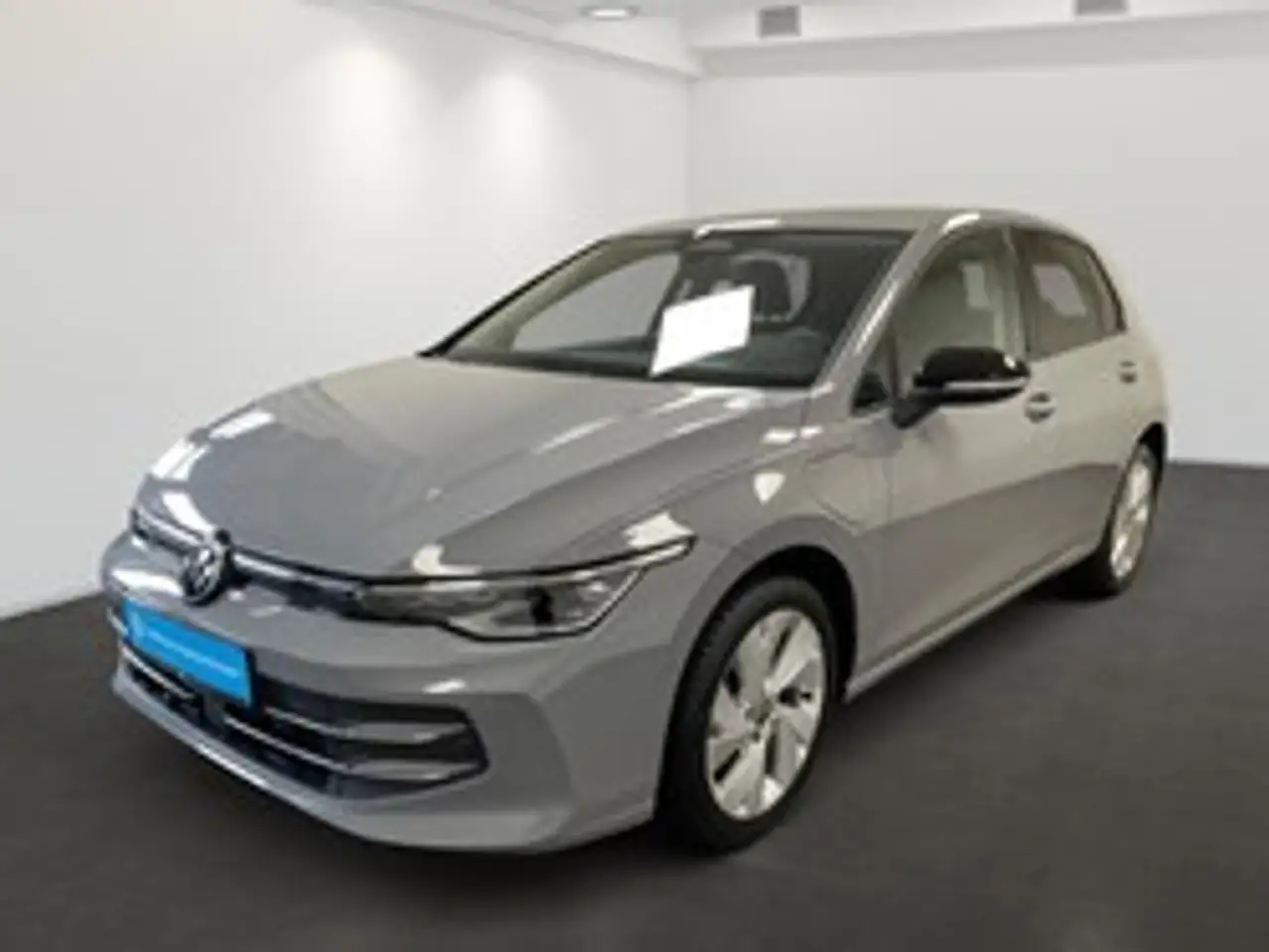Volkswagen Golf VIII Lim. Energy 1.5 TSI eHybrid DSG - Matrix-LED — photo 1 of 4