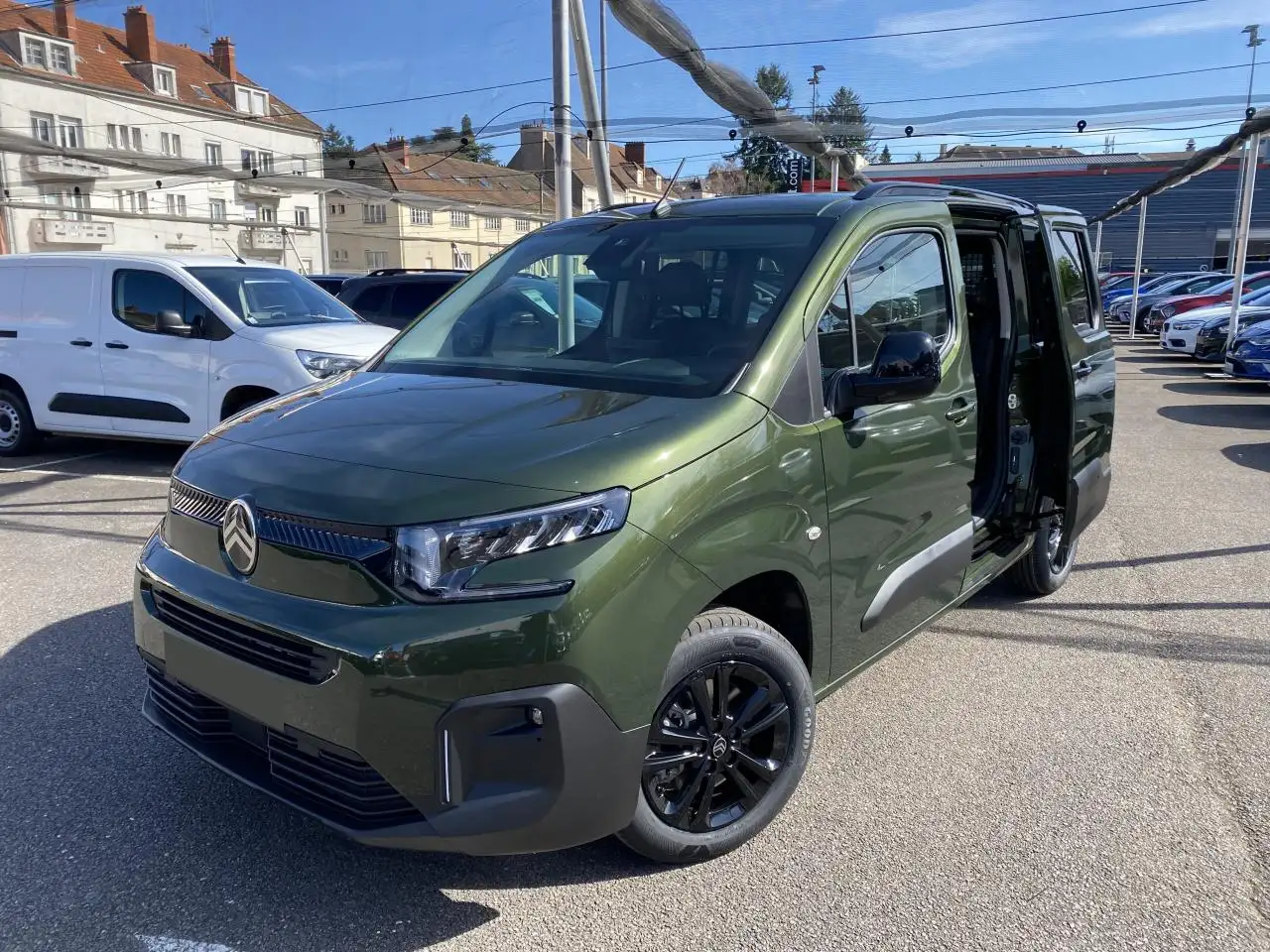 Citroen Berlingo III (2) 1.5 BlueHDi S\u0026S 130 EAT8 M PLUS N1 SANS MALUS AVEC CAMERA — photo 1 of 15