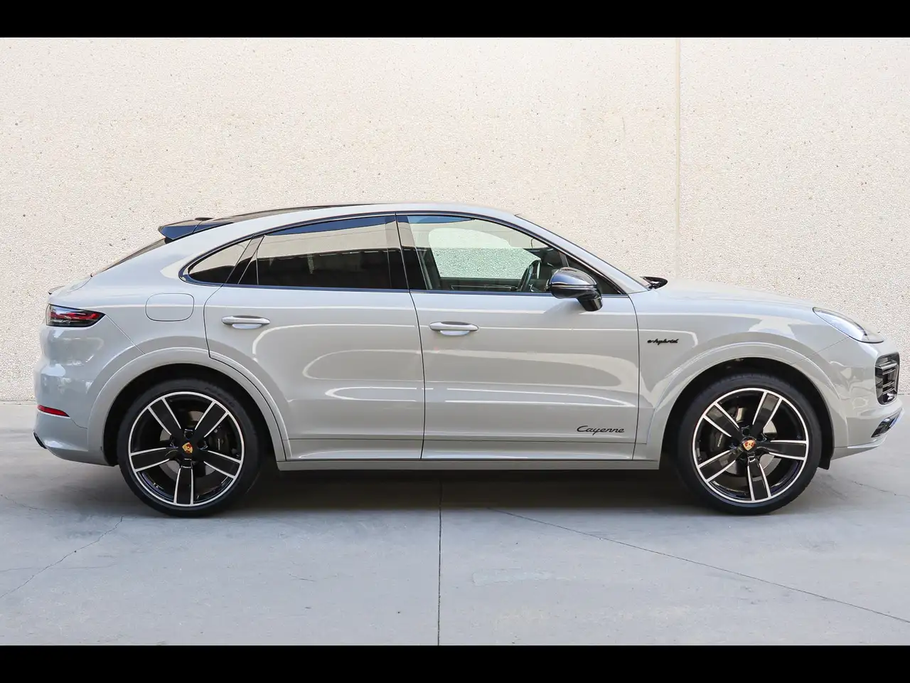 Porsche Cayenne Cayenne E-Hybrid Platinum Edition Coupé Aut. — photo 1 of 40