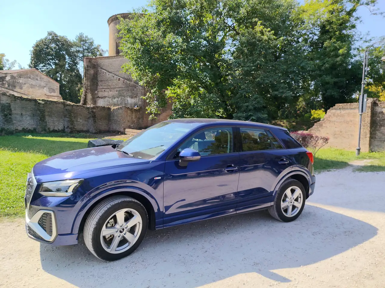 Audi Q2 Q2 I 2021 35 1.5 tfsi Edition One S line s-tronic — photo 1 of 9