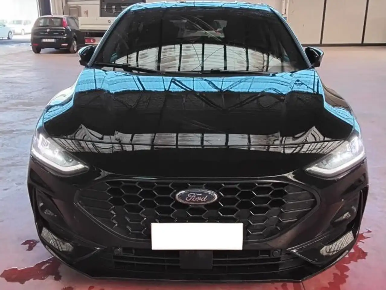 Ford Focus 5p ST-Line 1.0T EcoBoost Hybrid 155 CV Powershift 7M — photo 1 of 15