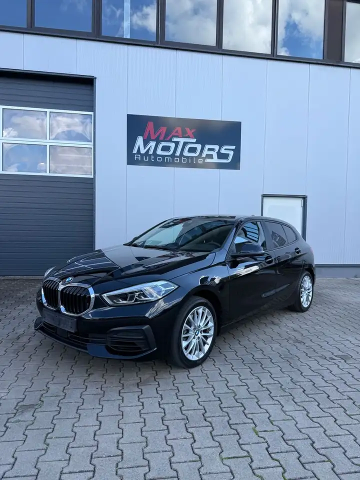 BMW 118 Limousine 118 i Advantage,LED,Kamera,SHZ — photo 1 of 21