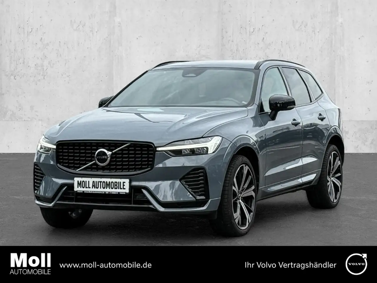 Volvo XC60 B4 Diesel R-Design 2WD AHK Leder Memory Sitze Soun — photo 1 of 15