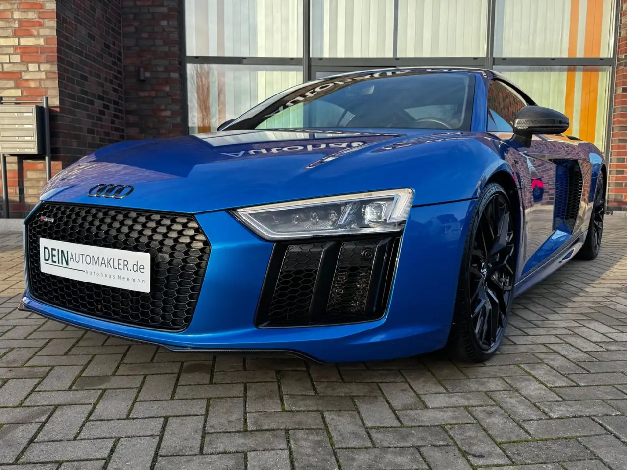 Audi R8 Coupe 5.2 FSI quattro plus *Carbon*B&O* — photo 1 of 40