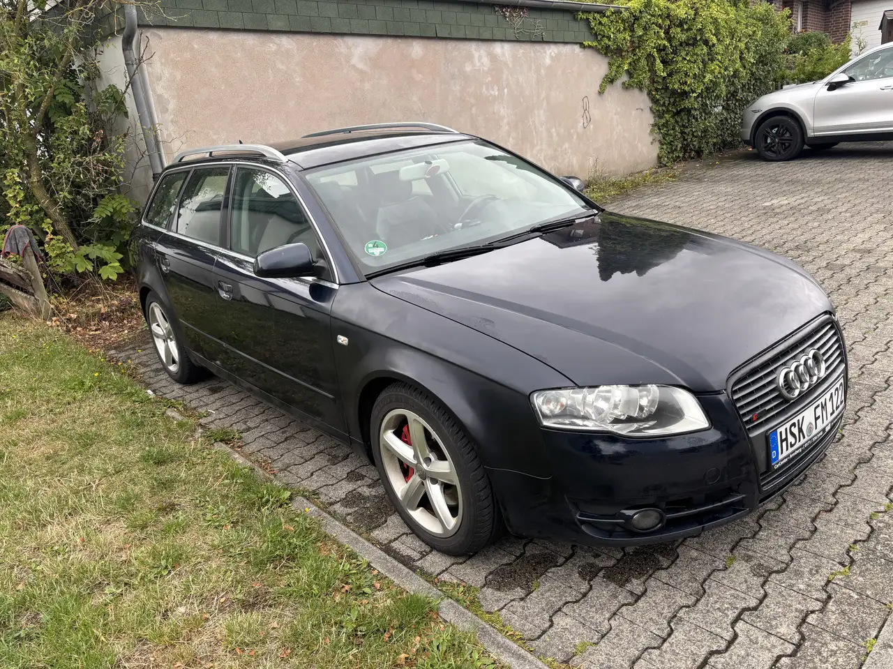 Audi A4 Avant 2.7 TDI DPF multitronic — photo 1 of 5