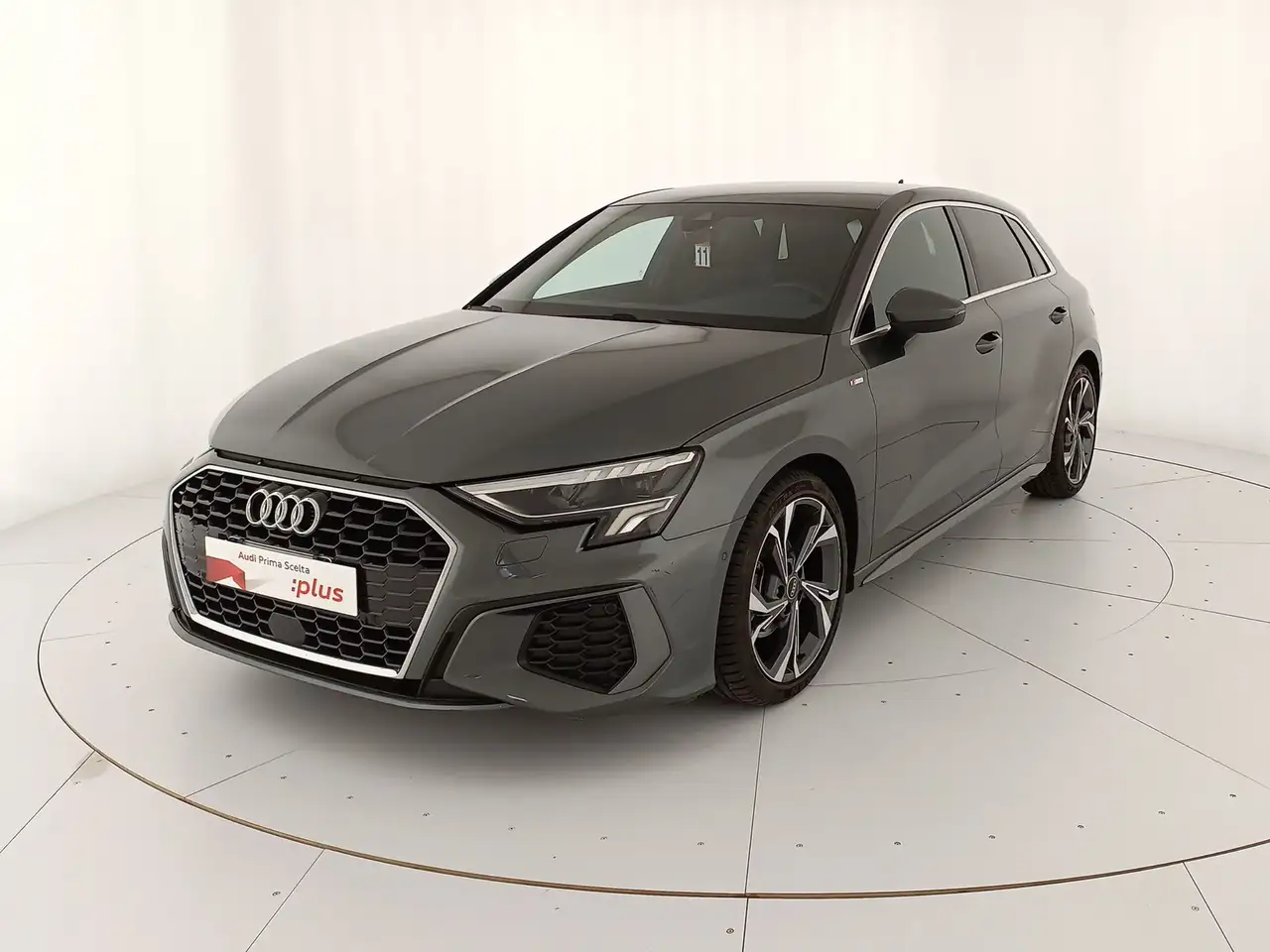 Audi A3 sportback 30 2.0 tdi s line edition s-tronic — photo 1 of 14