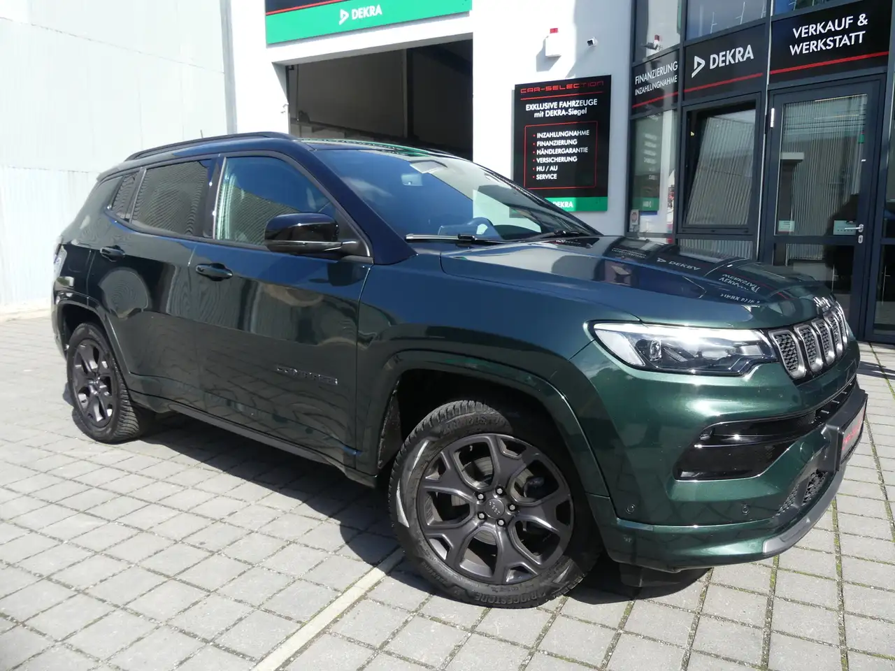 Jeep Compass S 1.3 TGDi LED/PANO//ACC/360°/BELÜFTET — photo 1 of 34