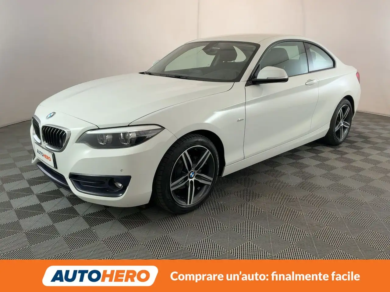 BMW 218 218d Sport Coupé — photo 1 of 27