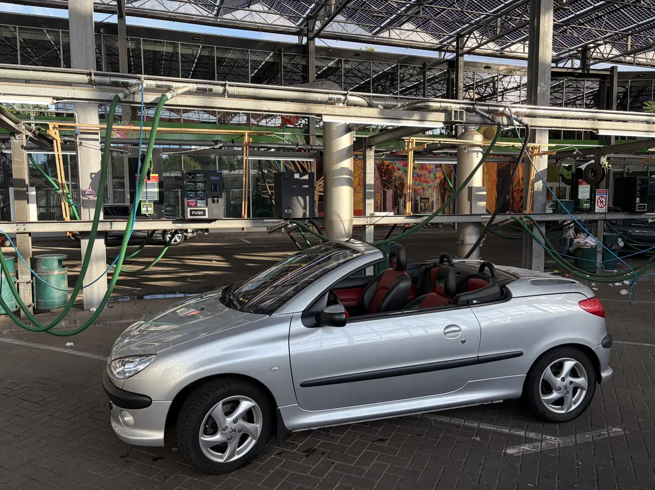 Peugeot 206 1.6-16V Premium — photo 1 of 20