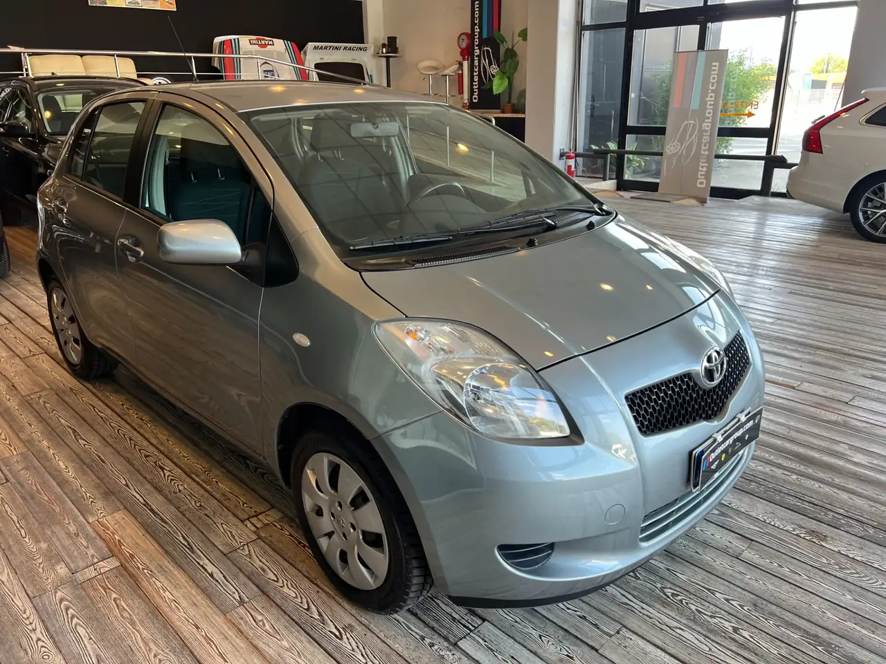 Toyota Yaris Yaris 1.0 5 porte Sol — photo 1 of 15