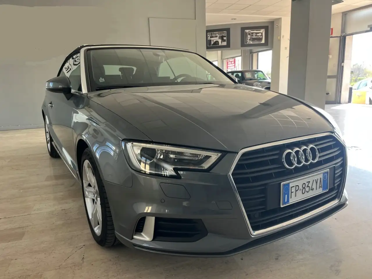 Audi A3 Cabrio 1.6 tdi Sport 116cv — photo 1 of 20