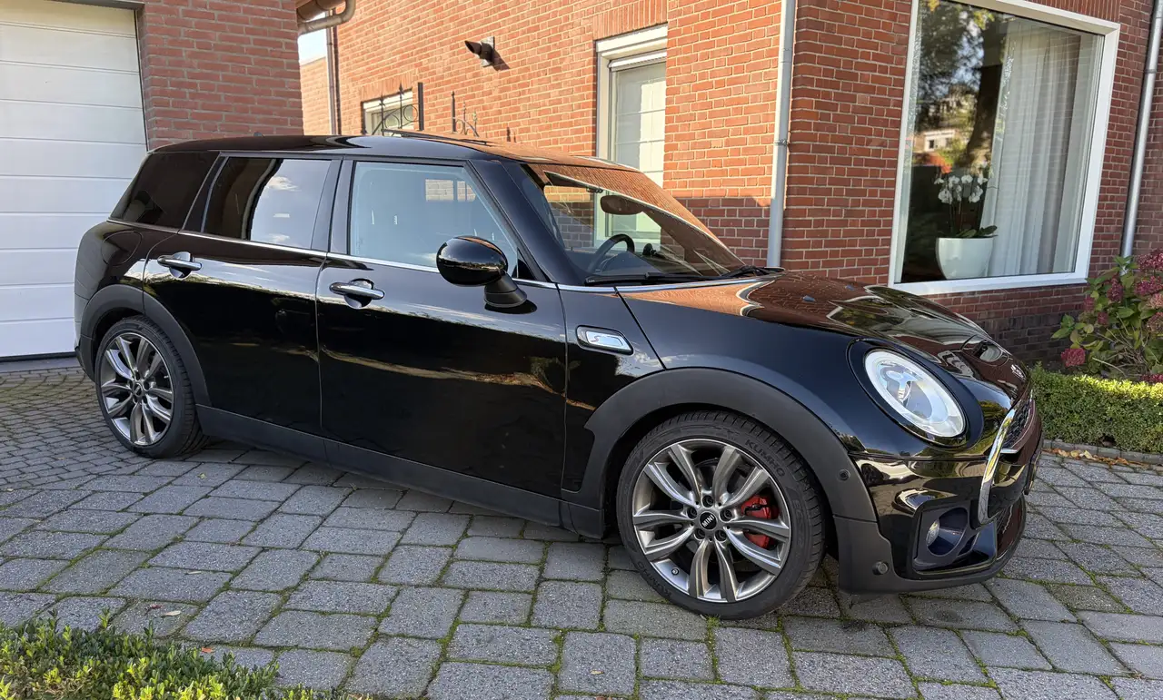 MINI Cooper S Clubman Mini Clubman S JCW Chilli — photo 1 of 15