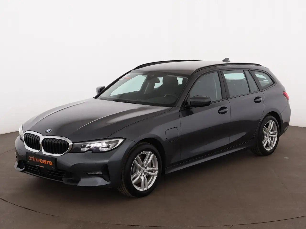 BMW 330 e Touring Sport Line Aut LED LEDER NAVI SITZHZ — photo 1 of 26