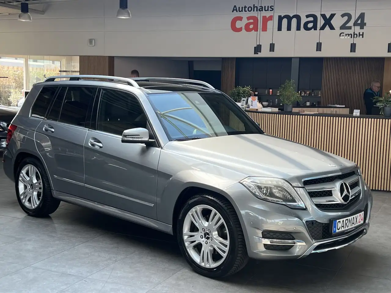 Mercedes-Benz GLK 220 GLK GLK 220 CDI Aut Sport Navi Pano Led Xen AHK — photo 1 of 15