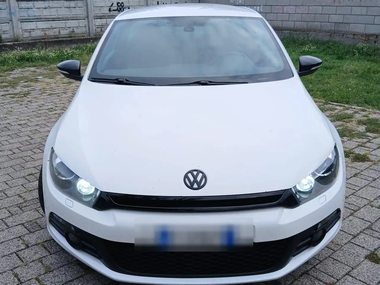 Volkswagen Scirocco Scirocco 2.0 tdi — photo 1 of 7
