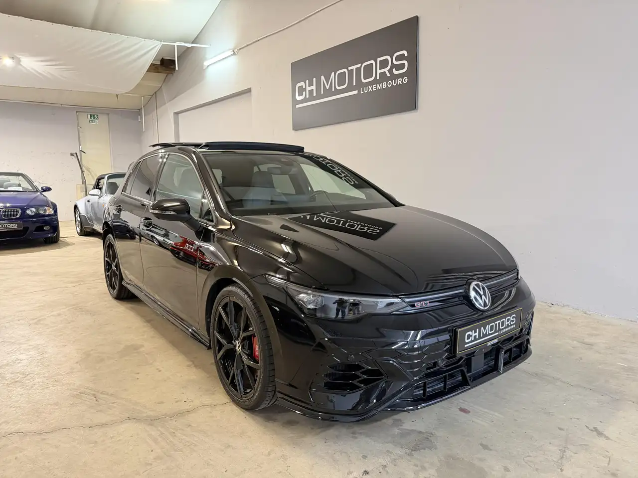 Volkswagen Golf GTI 8.5 Clubsport *Akra*Pano*H&K — photo 1 of 21