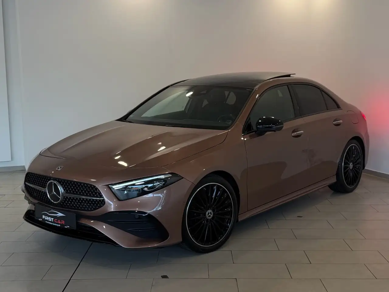 Mercedes-Benz A 200 Lim. Mild-Hybrid AMG-Line|PANO|MBUX|360°| — photo 1 of 21