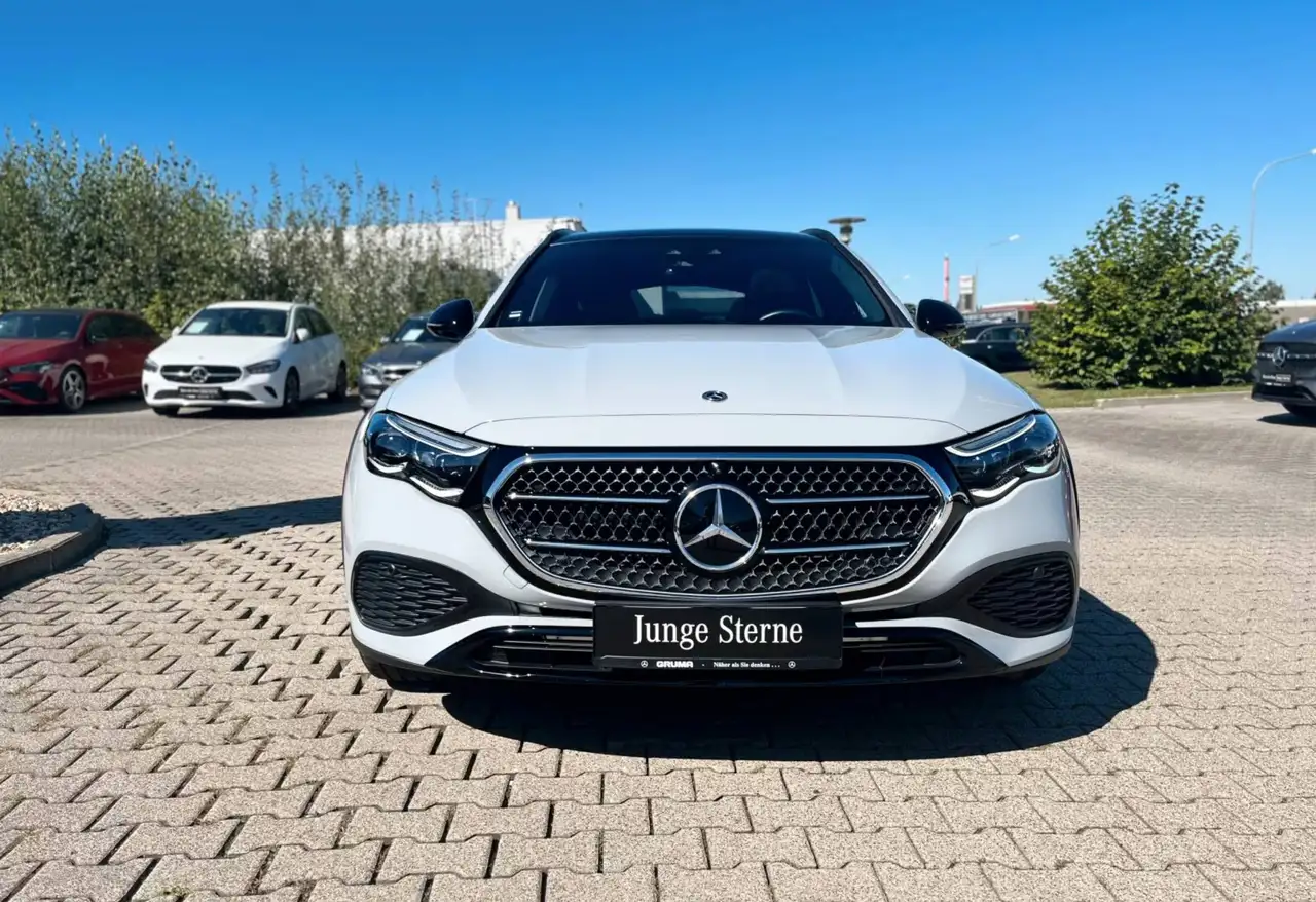 Mercedes-Benz E 300 E 300 de All-Terrain 4Matic Avantgarde Premium Plus (214.219 — photo 1 of 27