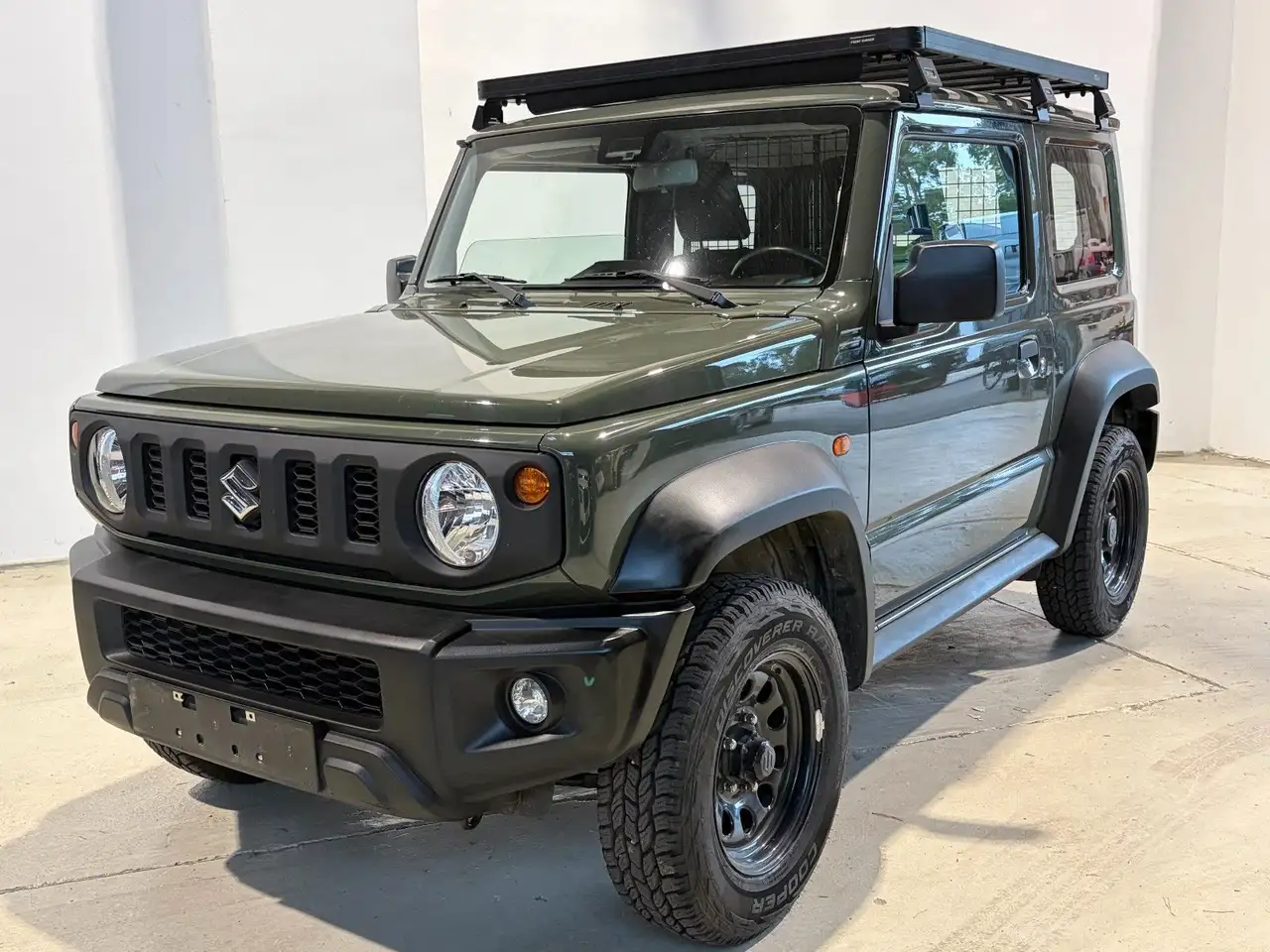 Suzuki Jimny AllGrip 1.5 Anhängerkupplung — photo 1 of 21