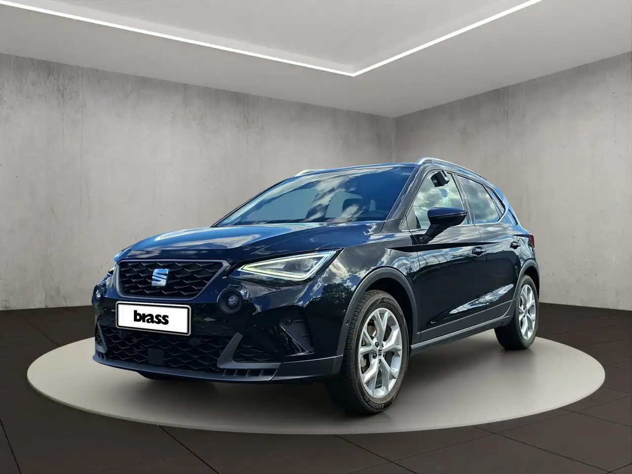 SEAT Arona FR Automatik — photo 1 of 20