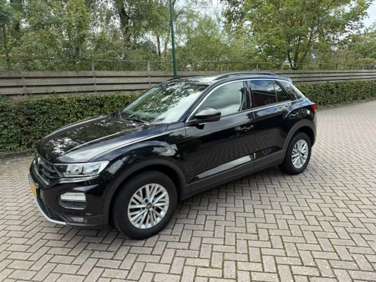 Volkswagen T-Roc T-Roc 1.0 TSI Style | Navigatie | Trekhaak — photo 1 of 19