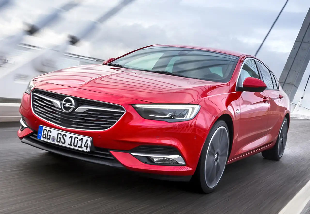 Opel Insignia 1.6CDTI ecoFlex S&S Selective 136 — photo 1 of 15