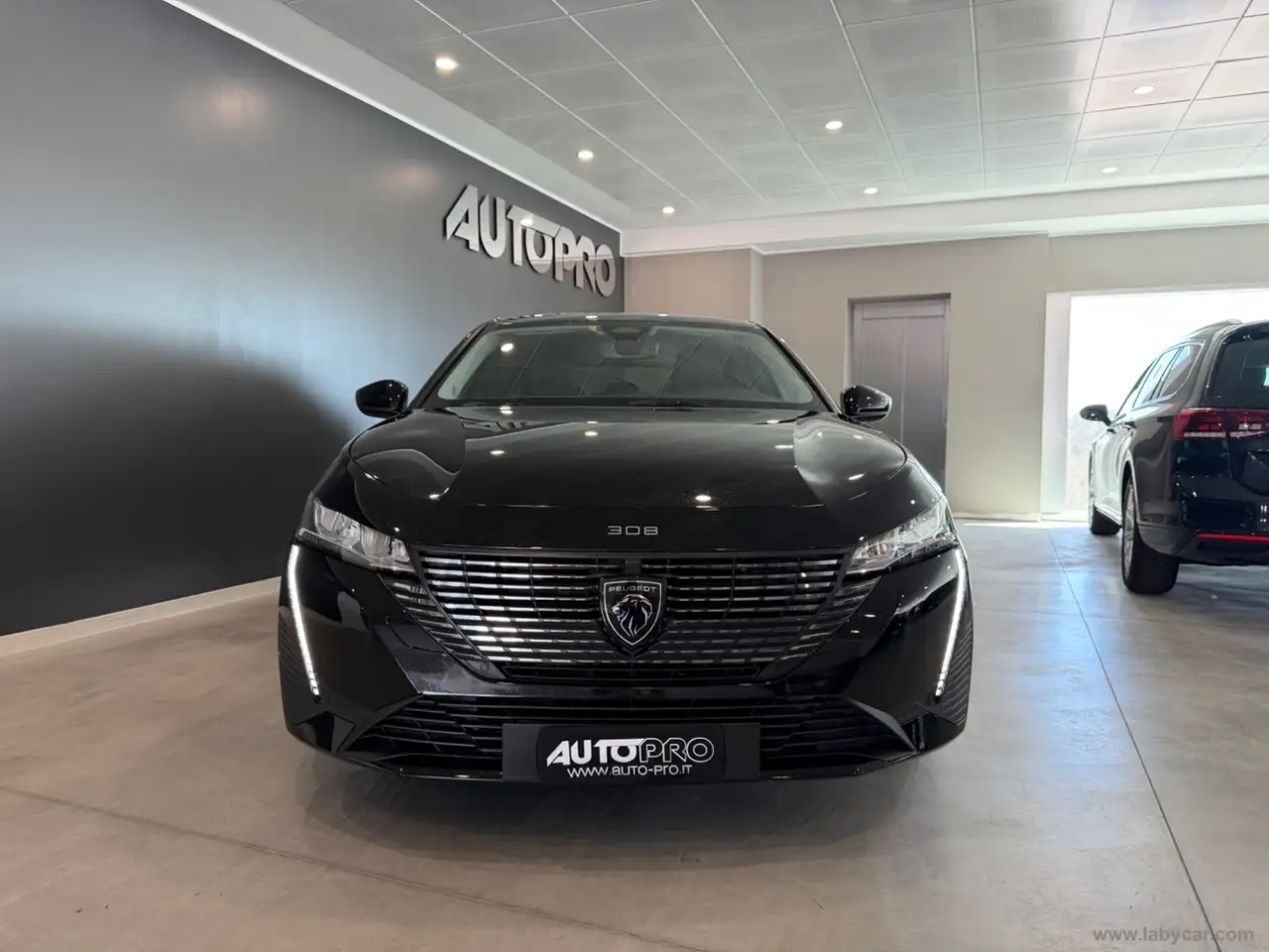 Peugeot 308 BlueHDi 130 S&S EAT8 Allure — photo 1 of 15