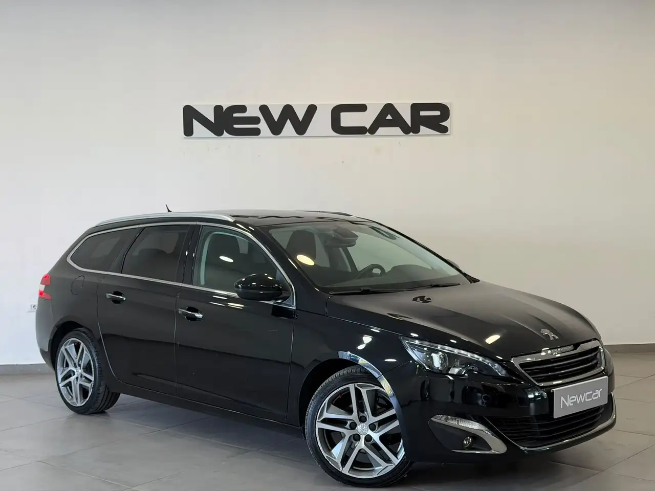 Peugeot 308 2.0 BlueHDi 180cv EAT6 S&S GT — photo 1 of 15