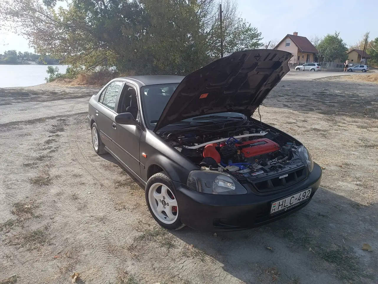 Honda Civic 1.6 VTi — photo 1 of 20