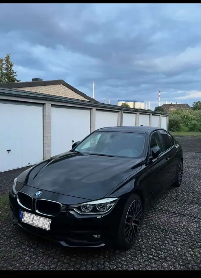 BMW 318 Luxury Line — photo 1 of 9