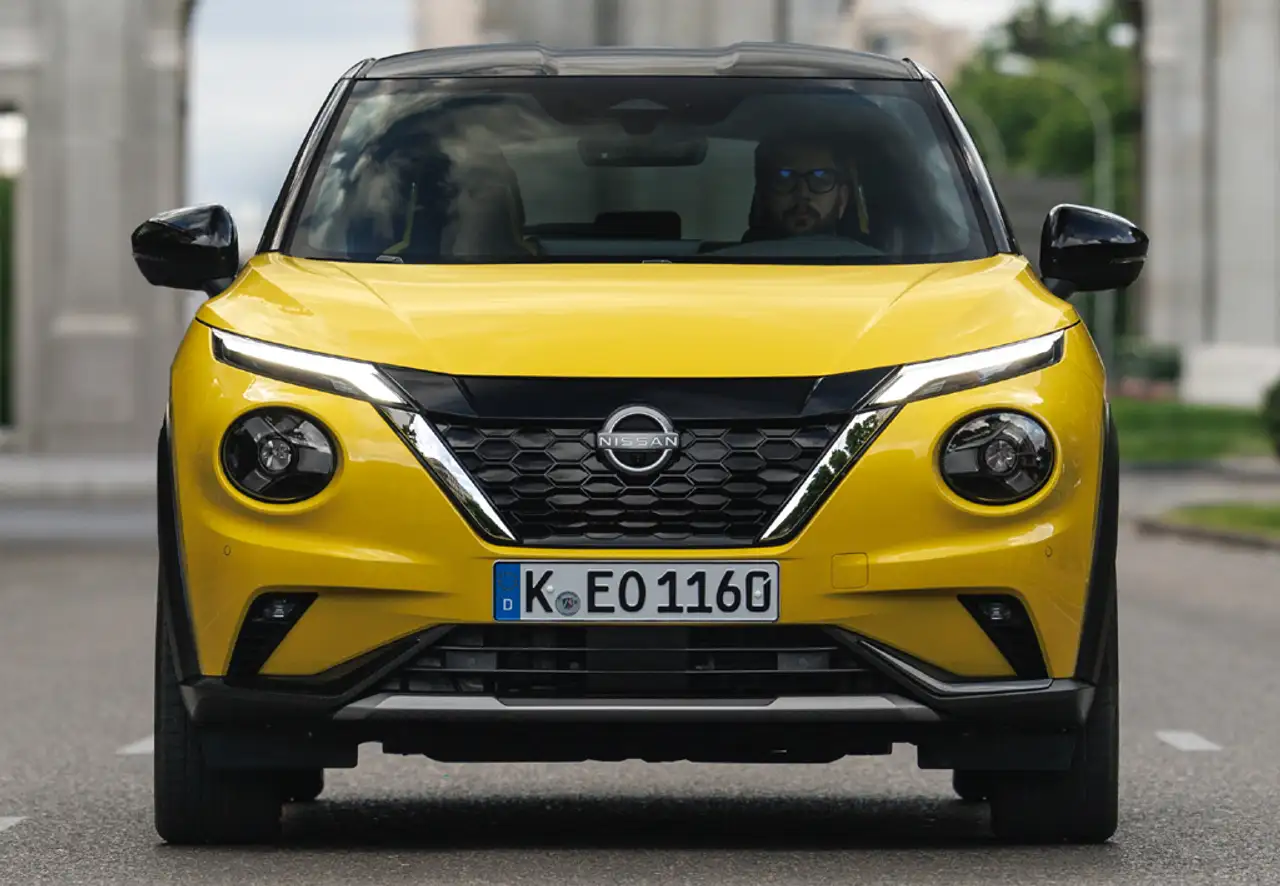 Nissan Juke 1.2 DIG-T N-Connecta 4x2 115 — photo 1 of 15
