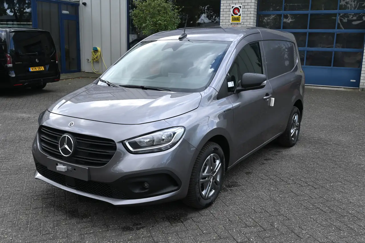 Mercedes-Benz Citan eCitan 112 Pro L1 51 kWh Snellader AC 22kW/DC 75kW — photo 1 of 23