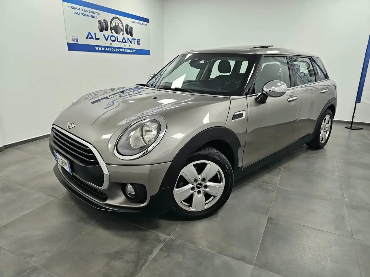MINI Cooper Clubman Mini 1.5 One D Hype Clubman — photo 1 of 24