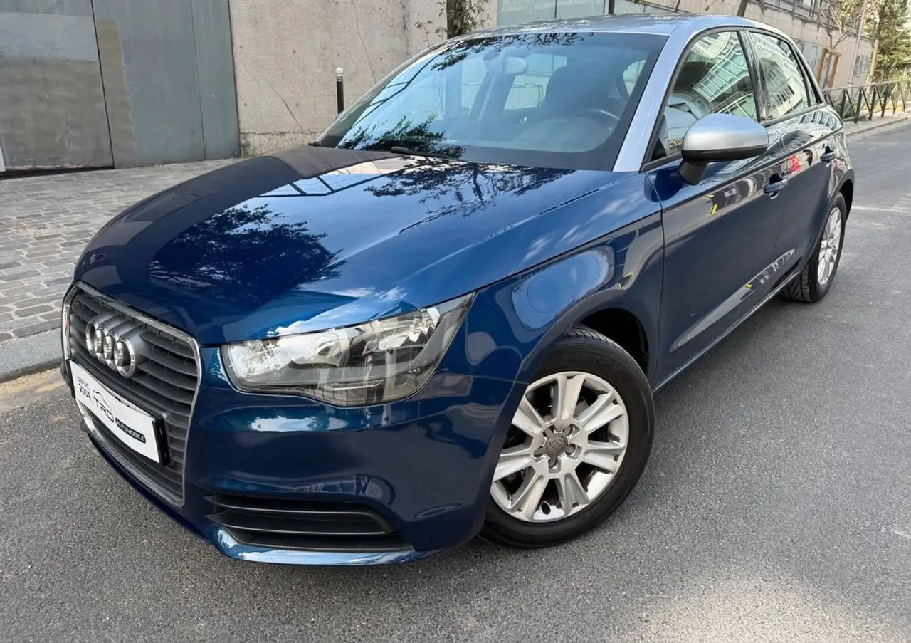 Audi A1 1.4 tfsi 122 ambiente s tronic — photo 1 of 10