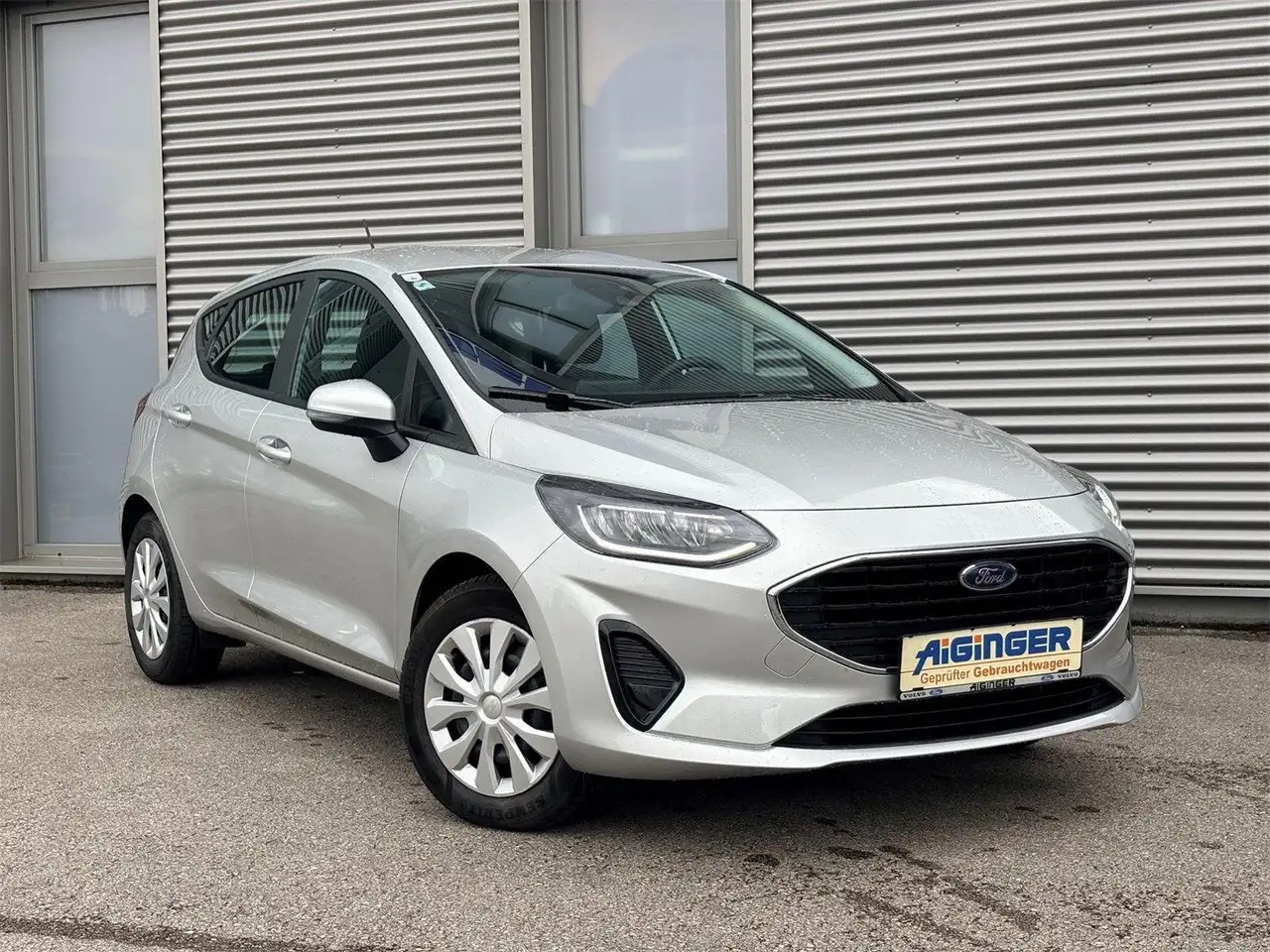 Ford Fiesta Cool & Connect 1,1 Start/Stop — photo 1 of 7