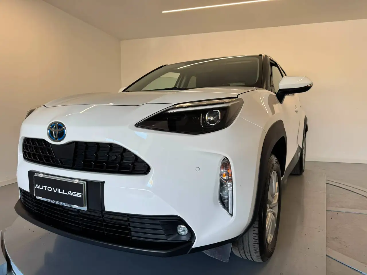 Toyota Yaris Cross Yaris Cross 1.5h Business fwd 116cv e-cvt *PROMO* — photo 1 of 15