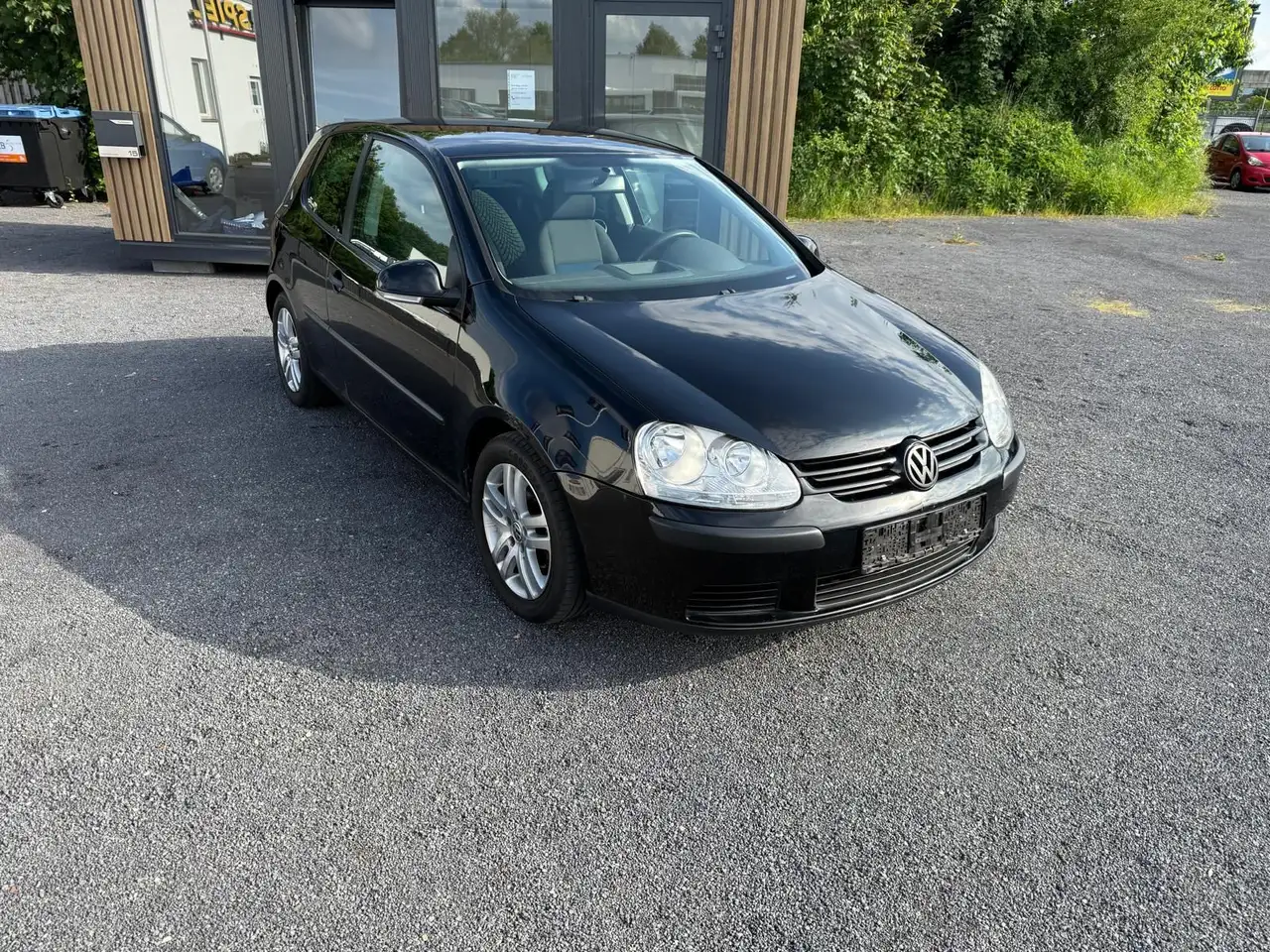 Volkswagen Golf V Lim. Trendline — photo 1 of 9