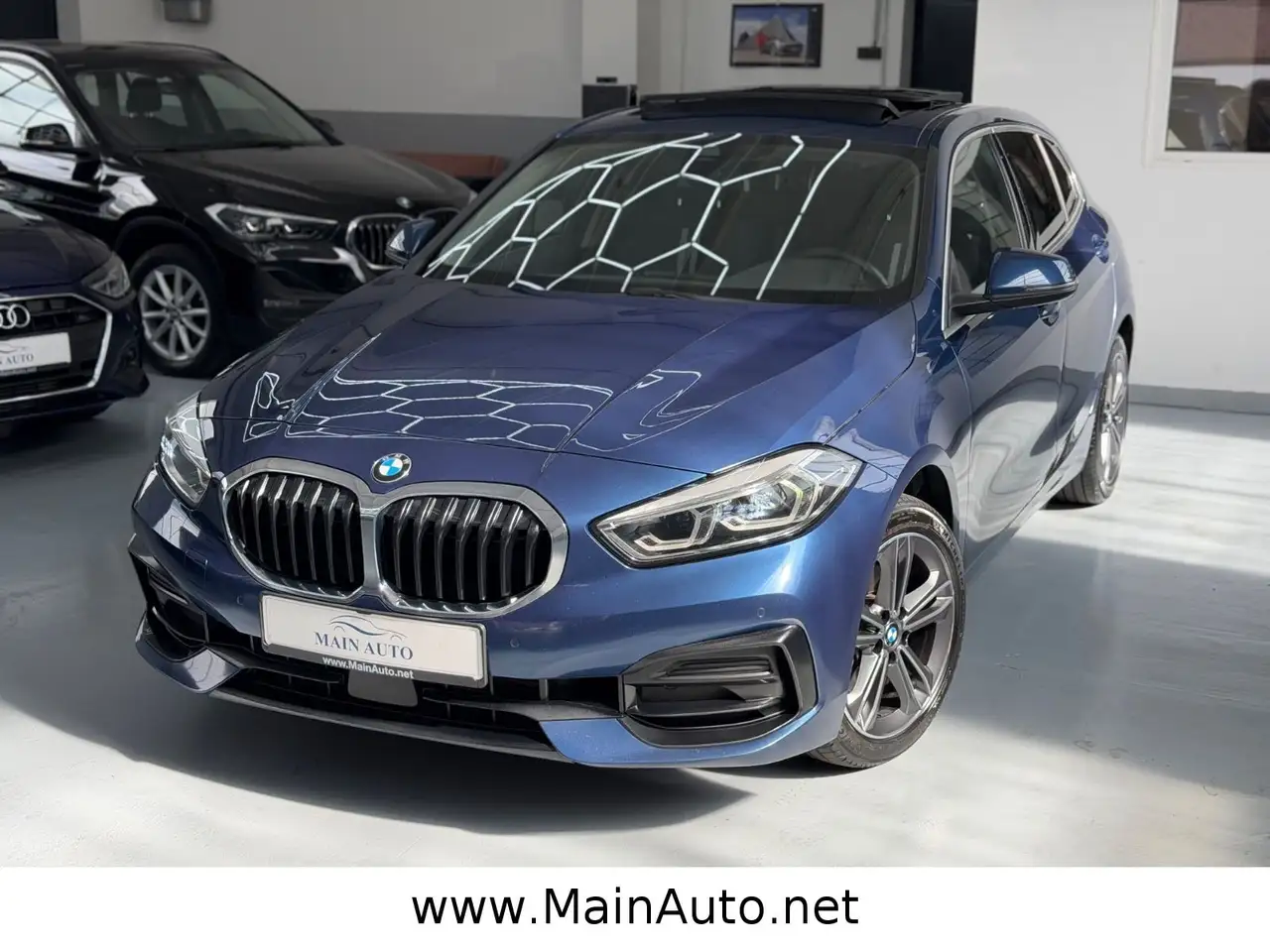 BMW 118 d Lim Sport Line/PANO/H-Kardon/SPUR/M-Lenkrad — photo 1 of 29