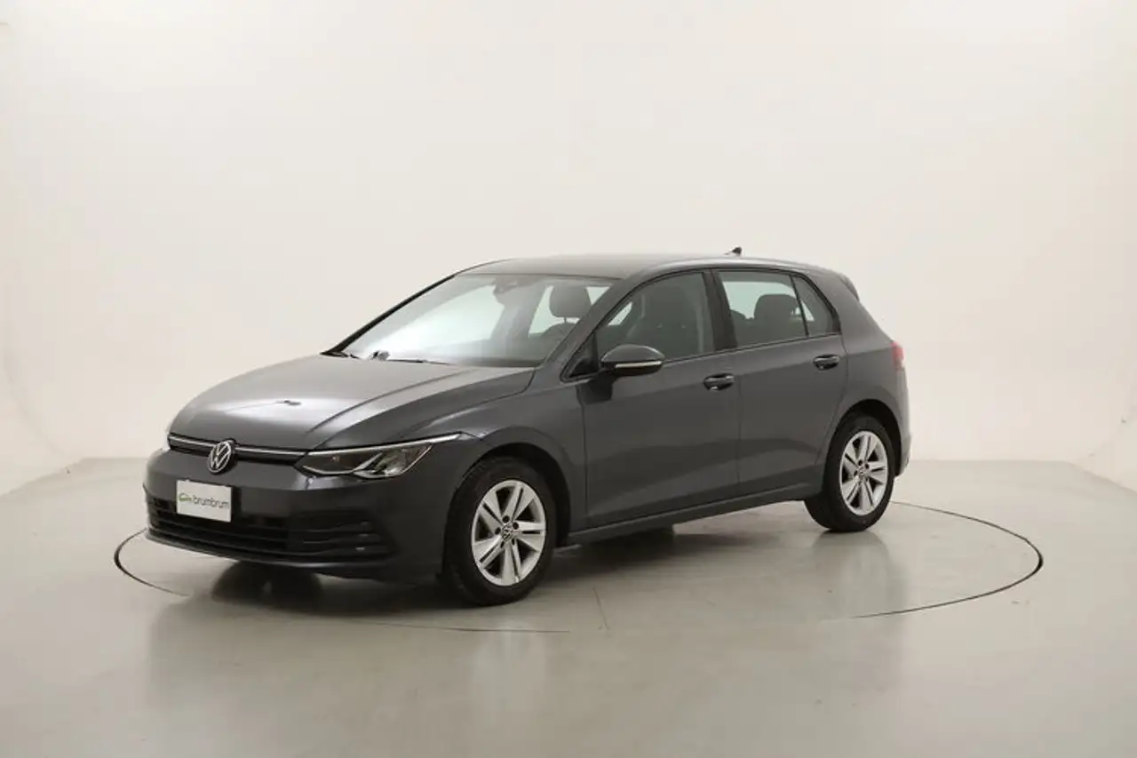 Volkswagen Golf Life DSG 1.0 Mild Hybrid 110CV — photo 1 of 15