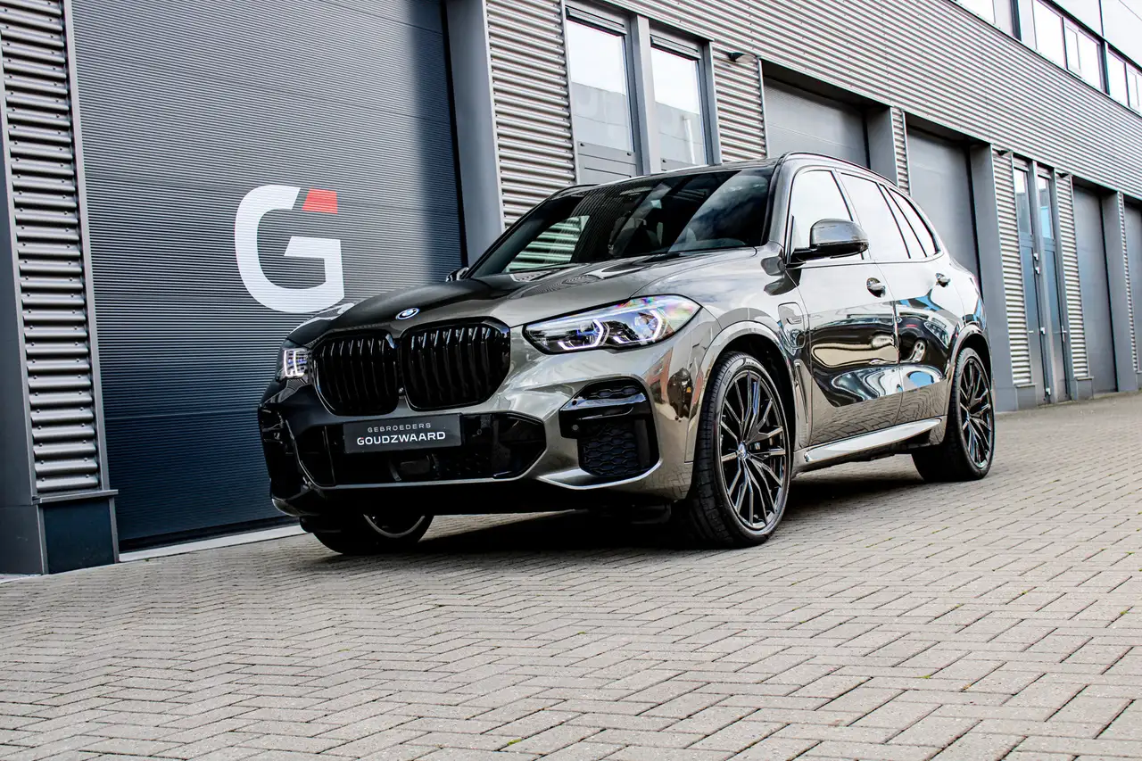 BMW X5 XDrive45e High Executive | 4-wiel best. | Softclos — photo 1 of 30